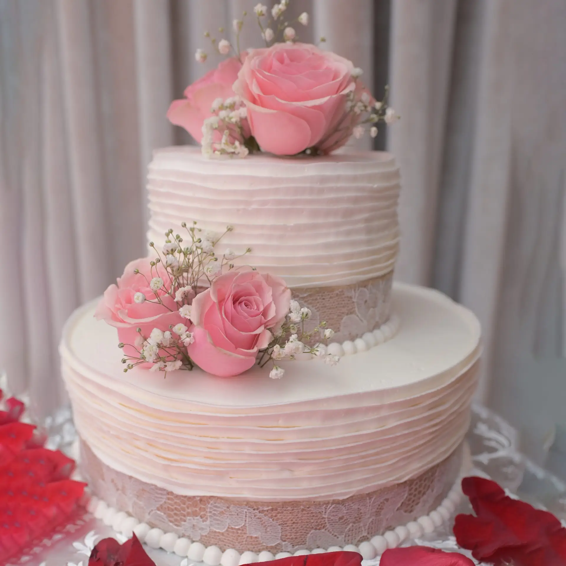 Las Vegas Wedding Cake with fresh flowers and ribbons